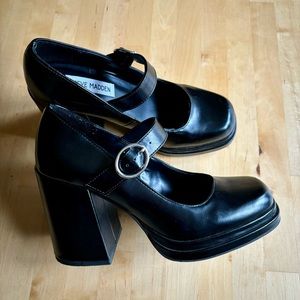 Steve Madden black Mary Jane Platform Heels Size 7